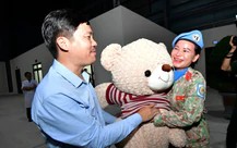 Đêm đoàn tụ của người lính mũ nồi xanh trở về từ Nam Sudan