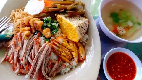 'Đến Việt Nam nên ăn cơm'