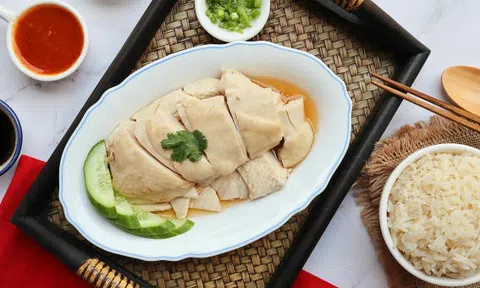 Cơm gà - món ăn đưa khách đến đảo Hải Nam