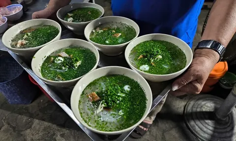 Bánh canh ngập hẹ ở Phú Yên