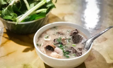 Cháo lòng vào top món cháo ngon nhất châu Á