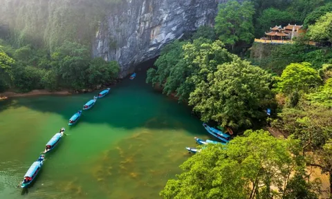 Khám phá động Phong Nha với tour Quảng Bình của Sovaba Travel