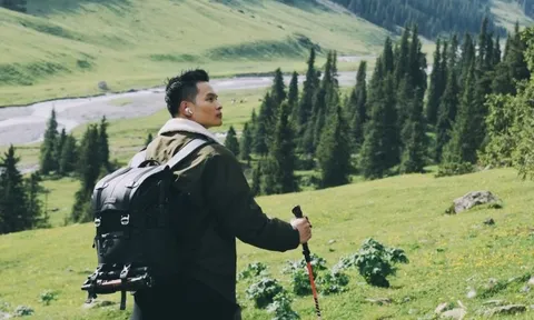 Khách Việt 'tưởng chết' khi trekking ở trung Á