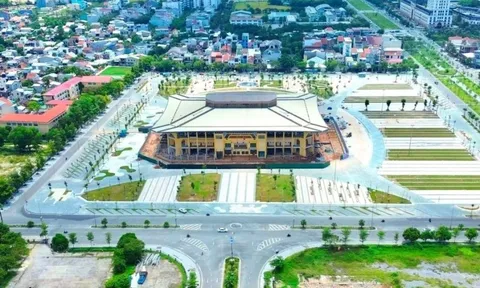 Quảng trường 200 tỷ đồng sắp khánh thành ở Huế