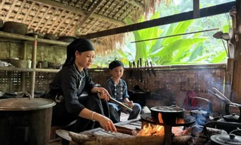 Đặc sản 'vàng đen, ốc leo núi' trong mâm cỗ ở ngôi làng đặc biệt tại Thái Nguyên