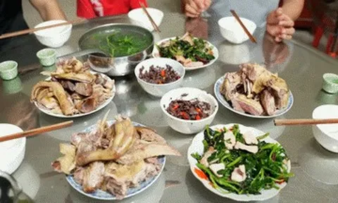 Đặc sản tên lạ ở Quảng Ninh không phải ai cũng biết, 1 con 3-4 người ăn no