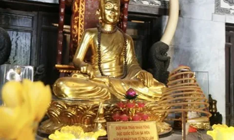 Ngôi đền đá thờ 4 vị vua, 2 tướng và hoàng hậu nhà Trần trên đất cố đô