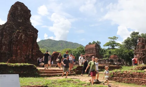Nhiều chương trình khuyến mãi cho khách đoàn tham quan Mỹ Sơn