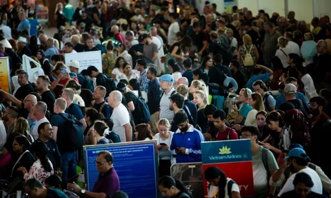 Sân bay Phú Quốc đón khách 'đông chưa từng thấy'