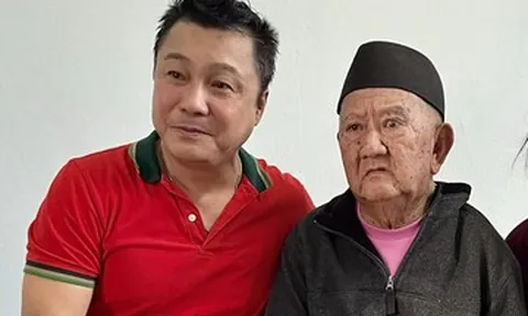 Diễn viên Lý Hùng bật khóc