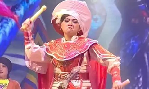 Từ vụ cháu gái cố nghệ sĩ Vũ Linh, đã đến lúc siết chặt hậu kiểm sân khấu