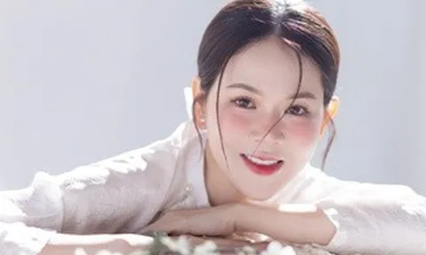 Diễn viên Lưu Thị Ngọc Mai – 7 năm lặng lẽ mang niềm vui đến trẻ em Kon Tum