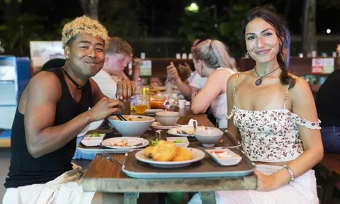 Báo ngoại: USD suy yếu, Việt Nam lọt nhóm điểm đến 'lời nhất'