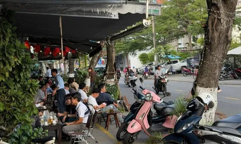 Vỉa hè Đà Nẵng trước giờ cấm buôn bán