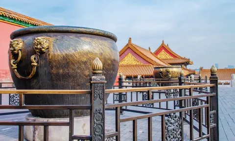 Bí mật 231 chum nước được đặt khắp nơi trong Tử Cấm Thành