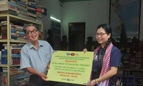 Chương trình “Tủ sách yêu thương” nối nhịp tri thức nơi Cù lao Rùa