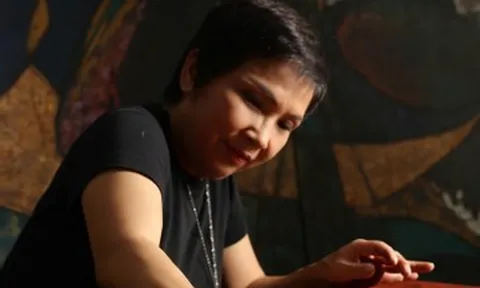 Từ đứa trẻ tự kỷ đến hành trình tận hiến với hội họa sơn mài của Hiền Nguyễn