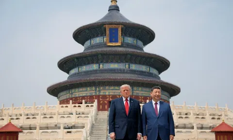 Khách kéo đến nơi ông Tập và ông Trump chụp ảnh tại Thiên Đàn