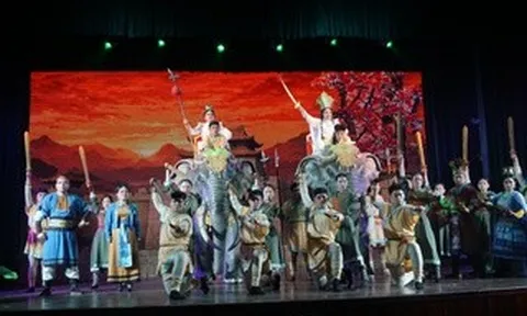 Sức trẻ của Đoàn Nghệ thuật Vàm Cỏ làm mới "Tiếng trống Mê Linh"