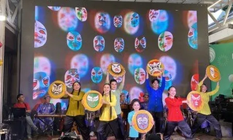 Hát bội TPHCM xuống phố sách, tiếng trống hát bội gọi mùa hè 2026