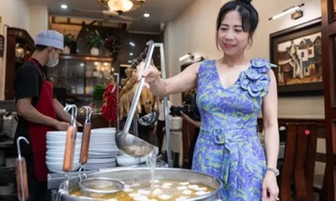 Quán phở gà ‘đắt nhất nhì’ Hà Nội bất ngờ được Michelin gọi tên
