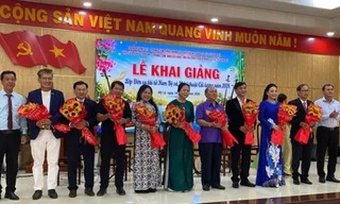 Hội Sân khấu TP HCM gieo mầm đờn ca tài tử từ cơ sở