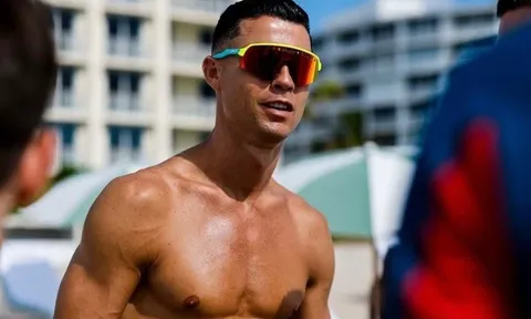 Chuyên gia khuyên Ronaldo bớt tắm biển để vô địch như Messi