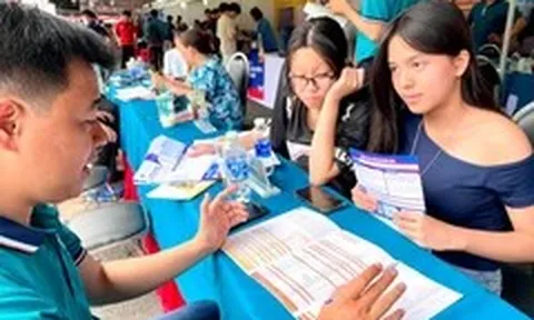 Bộ GD-ĐT hướng dẫn quy đổi điểm xét tuyển 2026: Phải dựa trên bách phân vị, không làm kiểu 'bắc cầu'