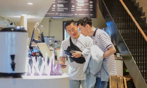 Vì sao khách Trung Quốc đổ xô đến Hà Nội, TP.HCM?