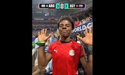 IShowSpeed được khuyên cởi trần xem World Cup vì nặng vía