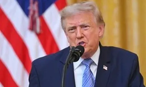 Trong Dự luật trừng phạt Nga, ông Trump muốn gồm cả Iran