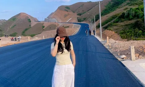 Cảnh báo du khách 'sống ảo' trên cung đường ven biển Gia Lai