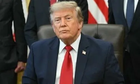 Ông Trump tiết lộ lý do dừng không kích Iran, cảnh báo sẽ đánh mạnh trở lại
