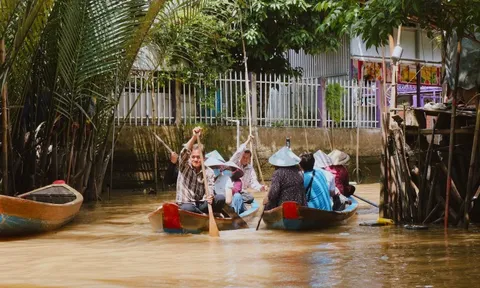 Cồn Thới Sơn tăng giá xuồng chèo