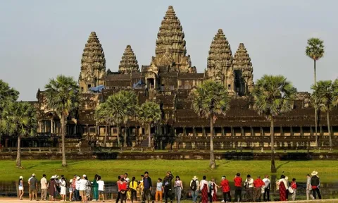 Angkor Wat yên tĩnh một cách kỳ lạ