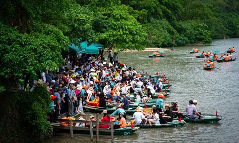 Tràng An quá tải