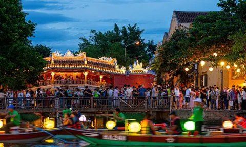 Cảnh gây sửng sốt ở Hội An