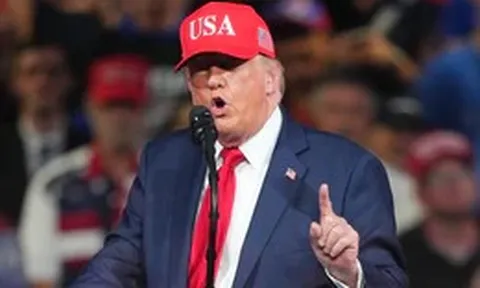 Ông Trump dọa áp thuế nặng EU vì muốn kết nạp Canada là thành viên liên kết