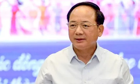 Chuyển mạnh từ 'phát triển văn hóa' sang 'phát triển bằng văn hóa'