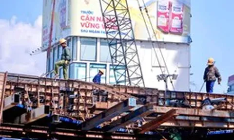 Hà Nội tổ chức lại giao thông trên đường vành đai 1 đoạn cầu vượt Nguyễn Chí Thanh đi Voi Phục