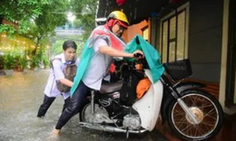 Học sinh phải mang giày ba ta: Có cần 'đồng phục hóa' đôi giày?