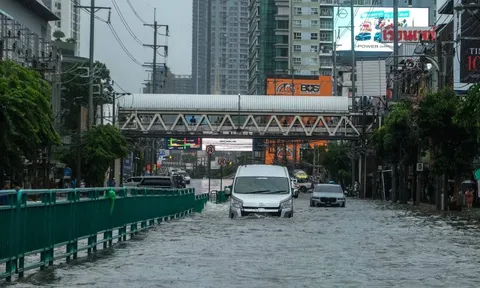 Khuyến cáo khách đến sân bay Bangkok giữa thảm họa ngập lụt