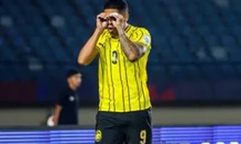 Malaysia - Singapore 2-0, Indonesia - Bangladesh 6-1: Indonesia bỏ xa Malaysia