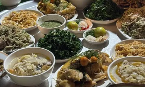 Mâm cơm dân dã của người Tày ở Lào Cai có loạt món lạ, du khách thích thú