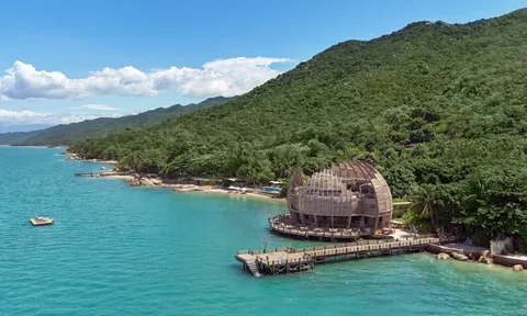 Thấy gì khi du lịch Nha Trang liên tục có tên trên báo ngoại?