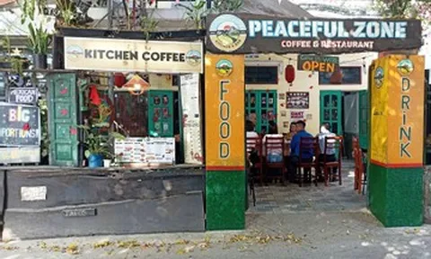 Kiểm tra, xử lý việc sử dụng biển quảng cáo tiếng nước ngoài ở “phố Tây”