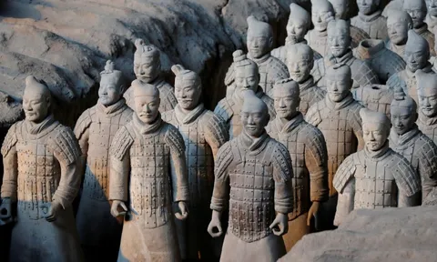 Dấu vân tay 2.200 năm hé lộ ai xây đội quân đất nung mộ Tần Thủy Hoàng