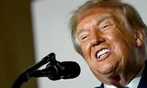 Ông Trump phản pháo sau khi bị ông Obama chê bai