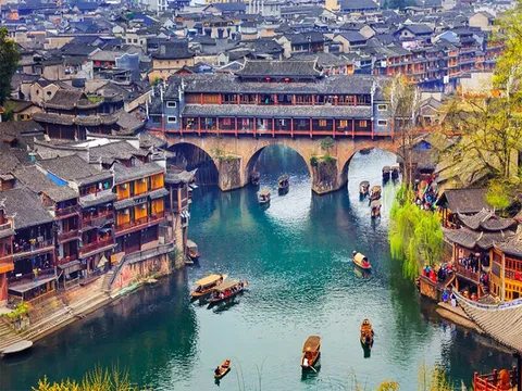 TOUR TRUNG QUỐC 6N5Đ | TÌNH TƯƠNG TÂY | TRƯƠNG GIA GIỚI - THIÊN MÔN SƠN - PHƯỢNG HOÀNG CỔ TRẤN - VŨ LĂNG NGUYÊN