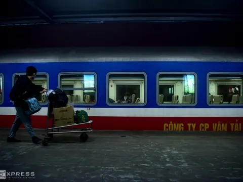 Tàu Bắc - Nam là 'cách tốt nhất khám phá Việt Nam'